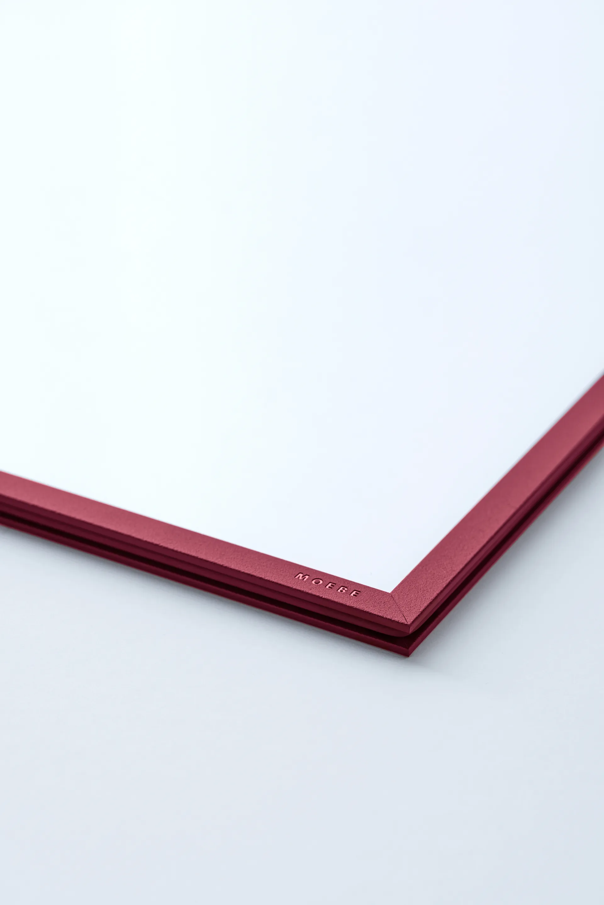 Moebe ramme A4 22,6 x 31,3 cm, Transparent, Red MOEBE