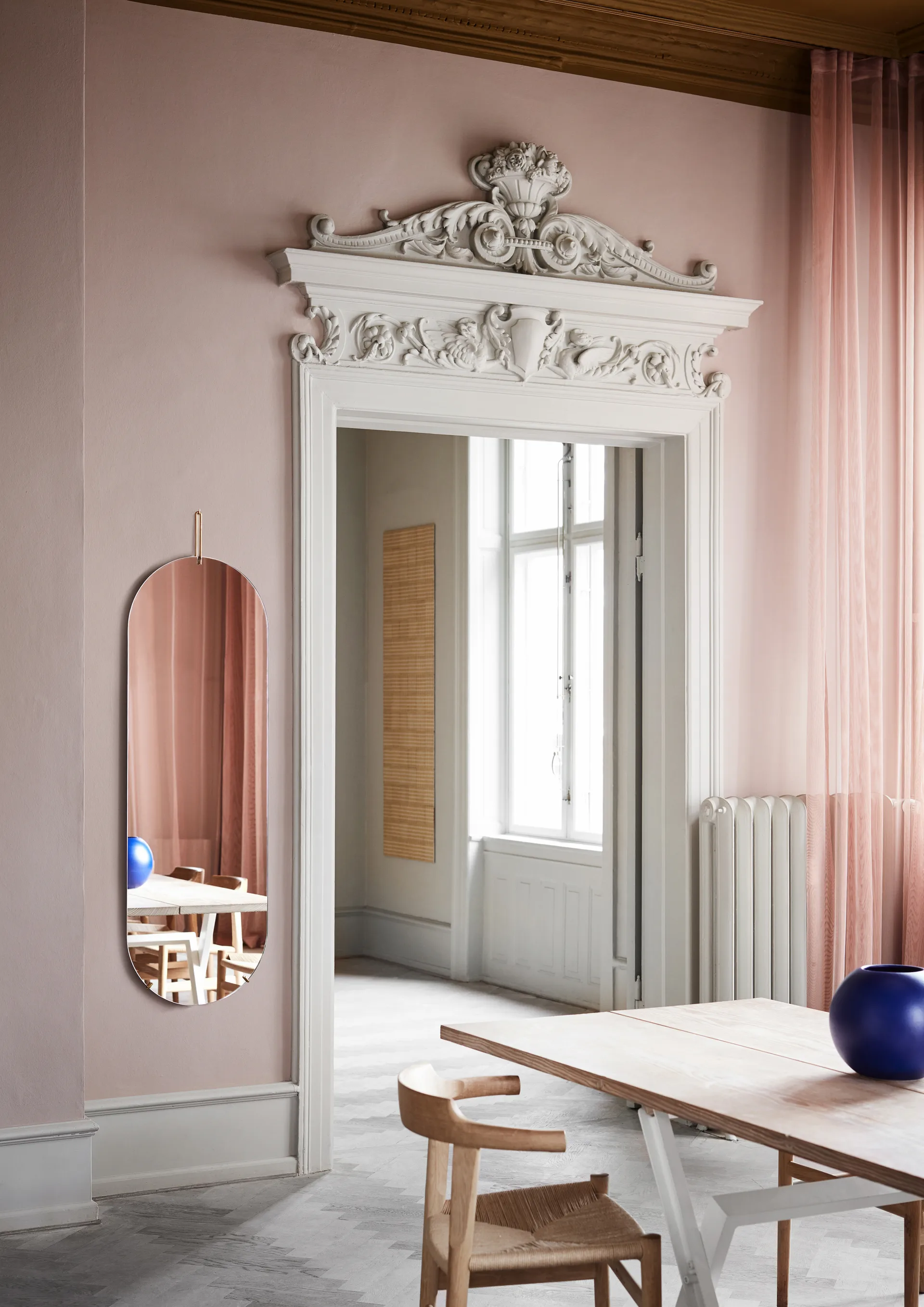 Veggspeil 40,4 x 146,9 cm, Brass MOEBE