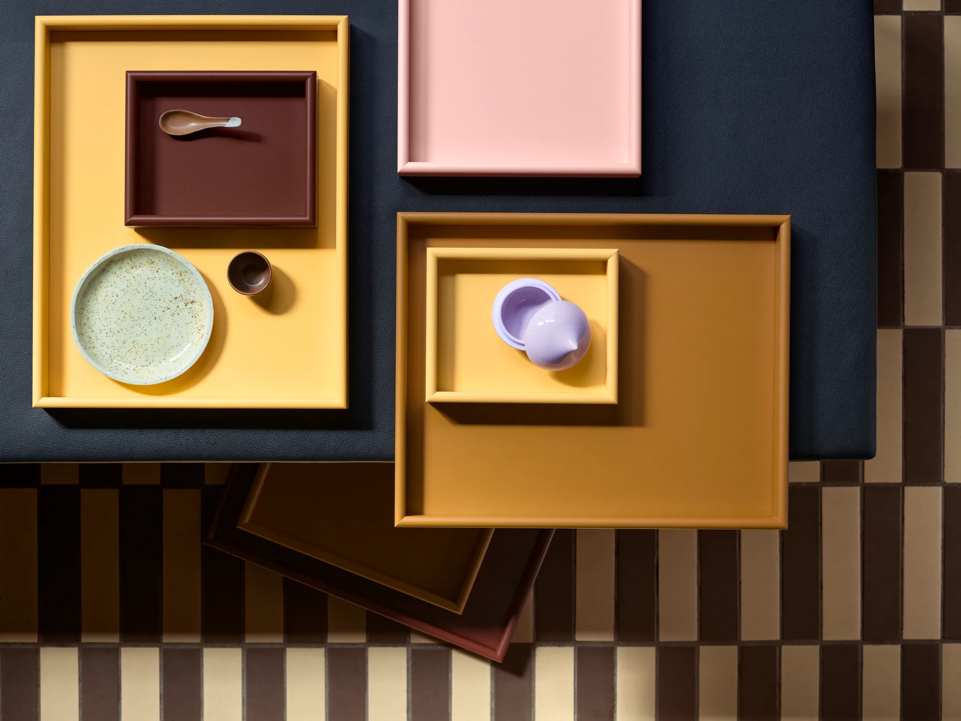 Arrange brett large 35,3 x 44,1 cm, Amber Montana