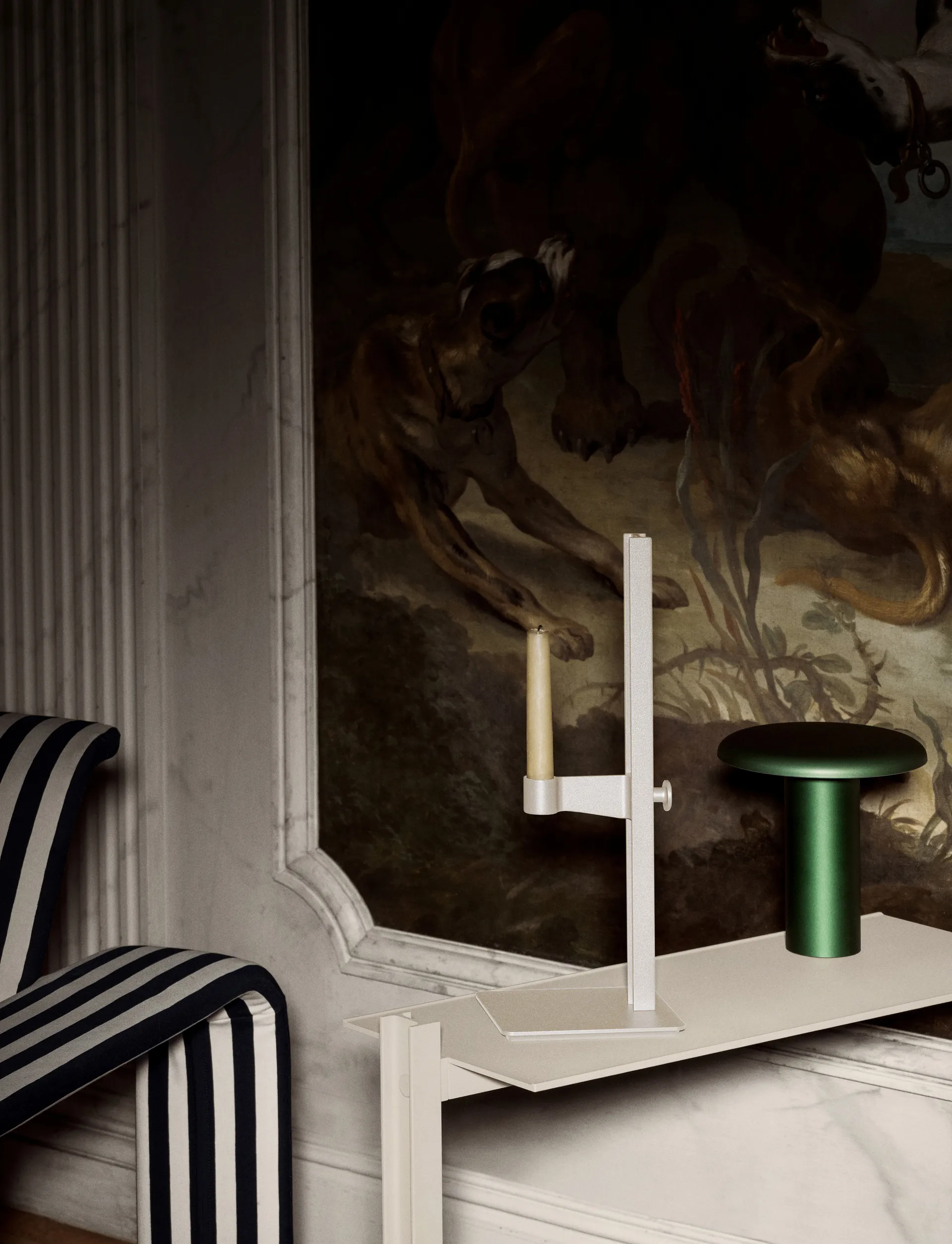 Museum lysestake, Beige Museum