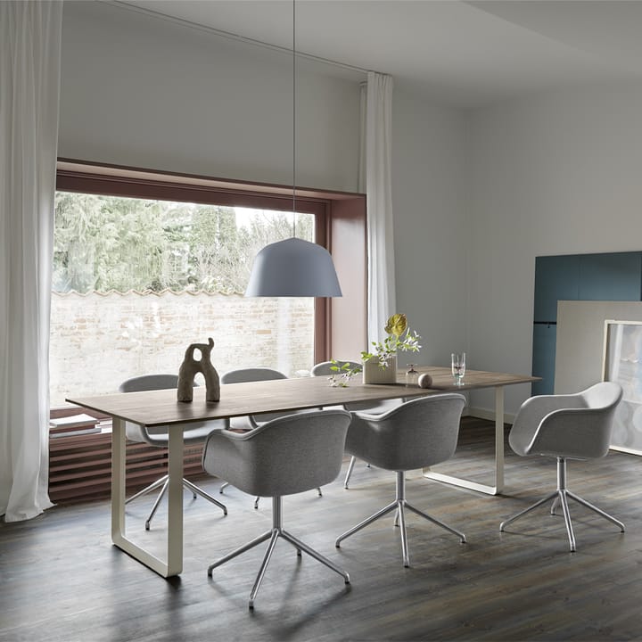 70/70 spisebord 255 x 108 cm, Solid oak-Sand Muuto