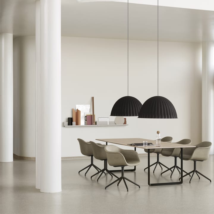 70/70 spisebord 295 x 108 cm, Sollid oak-Black Muuto