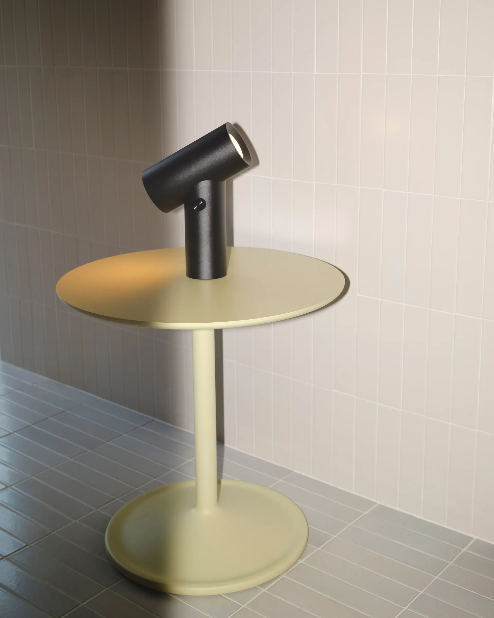 Beam portabel bordlampe, Black, 26,2 cm Muuto