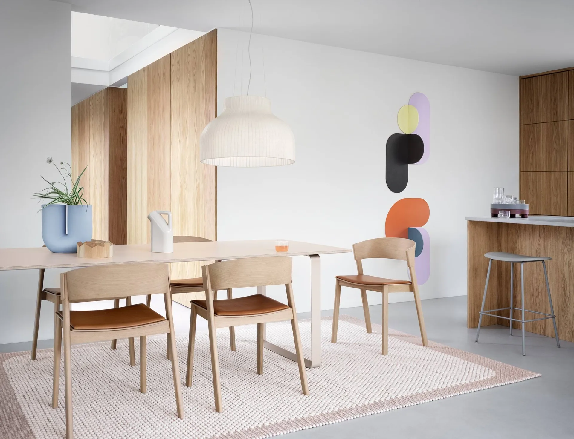 Cover Side Chair leather, Konjakk-eik Muuto