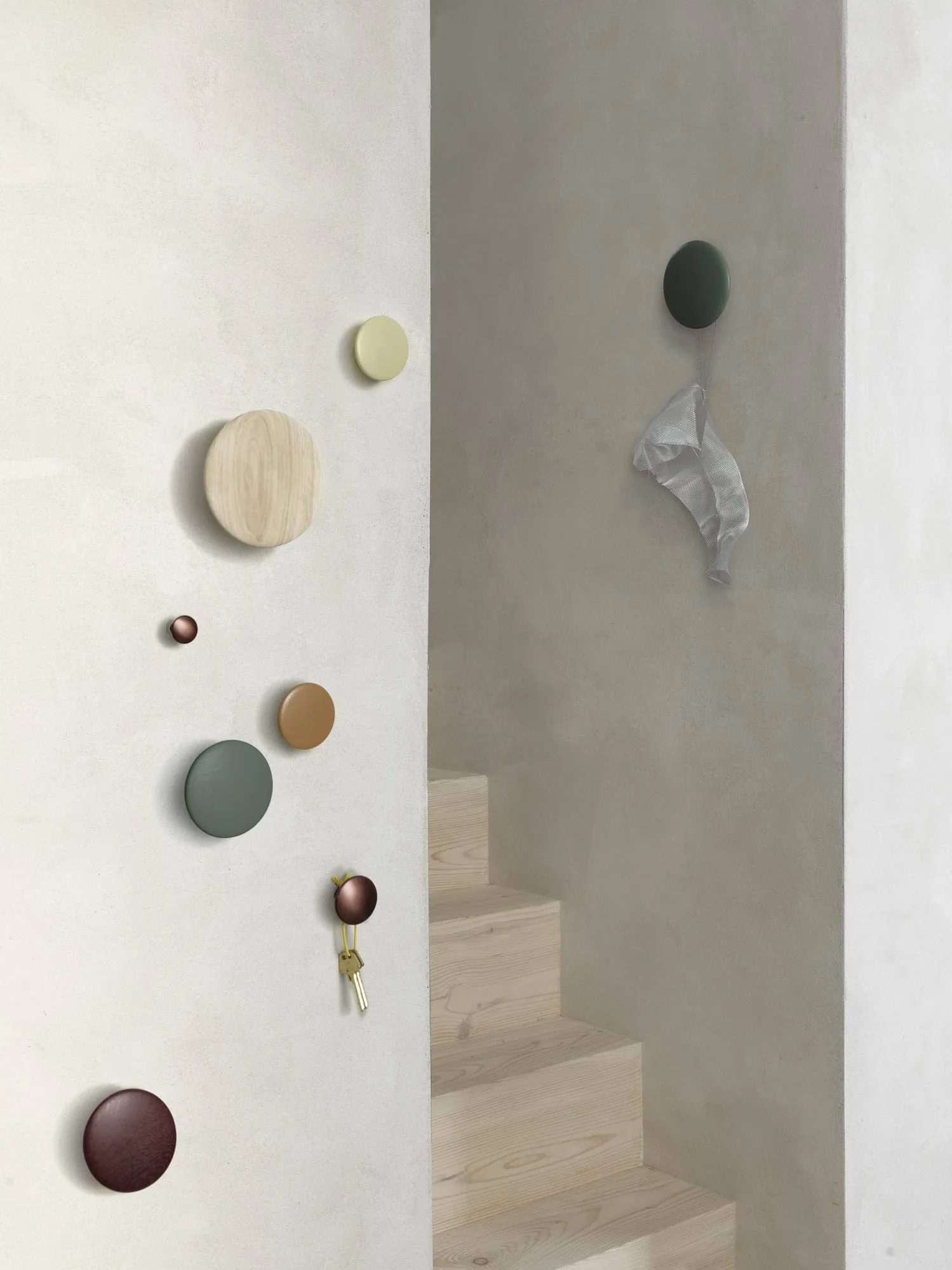 Dots Wood knagg, Light olive, Ø13 cm Muuto