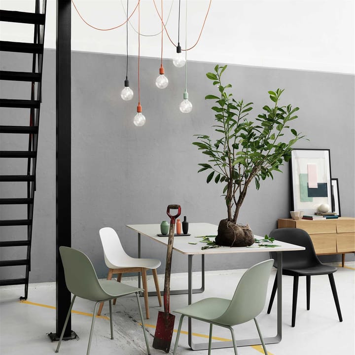 E 27 lampe, svart Muuto