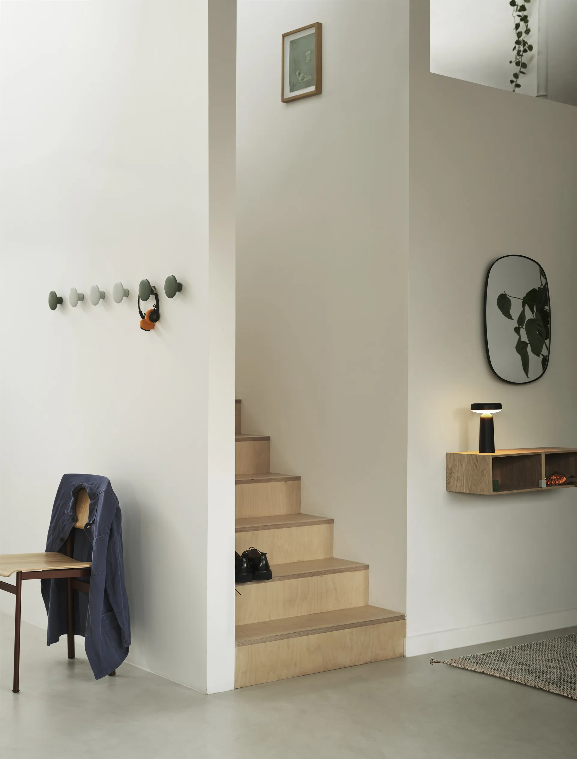 Ease portabel bordlampe 21,5 cm, Svart Muuto