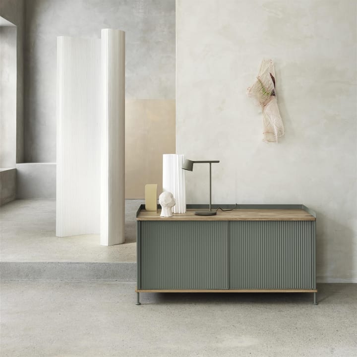 Enfold sidebord, lavt 125x45x63 cm, eik, grønn Muuto