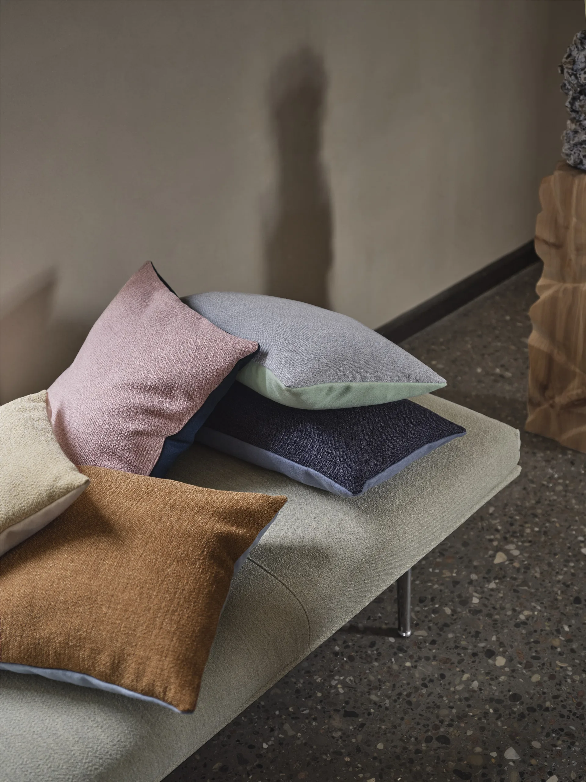 Mingle pute 45x45 cm, Rose-Petroleum Muuto