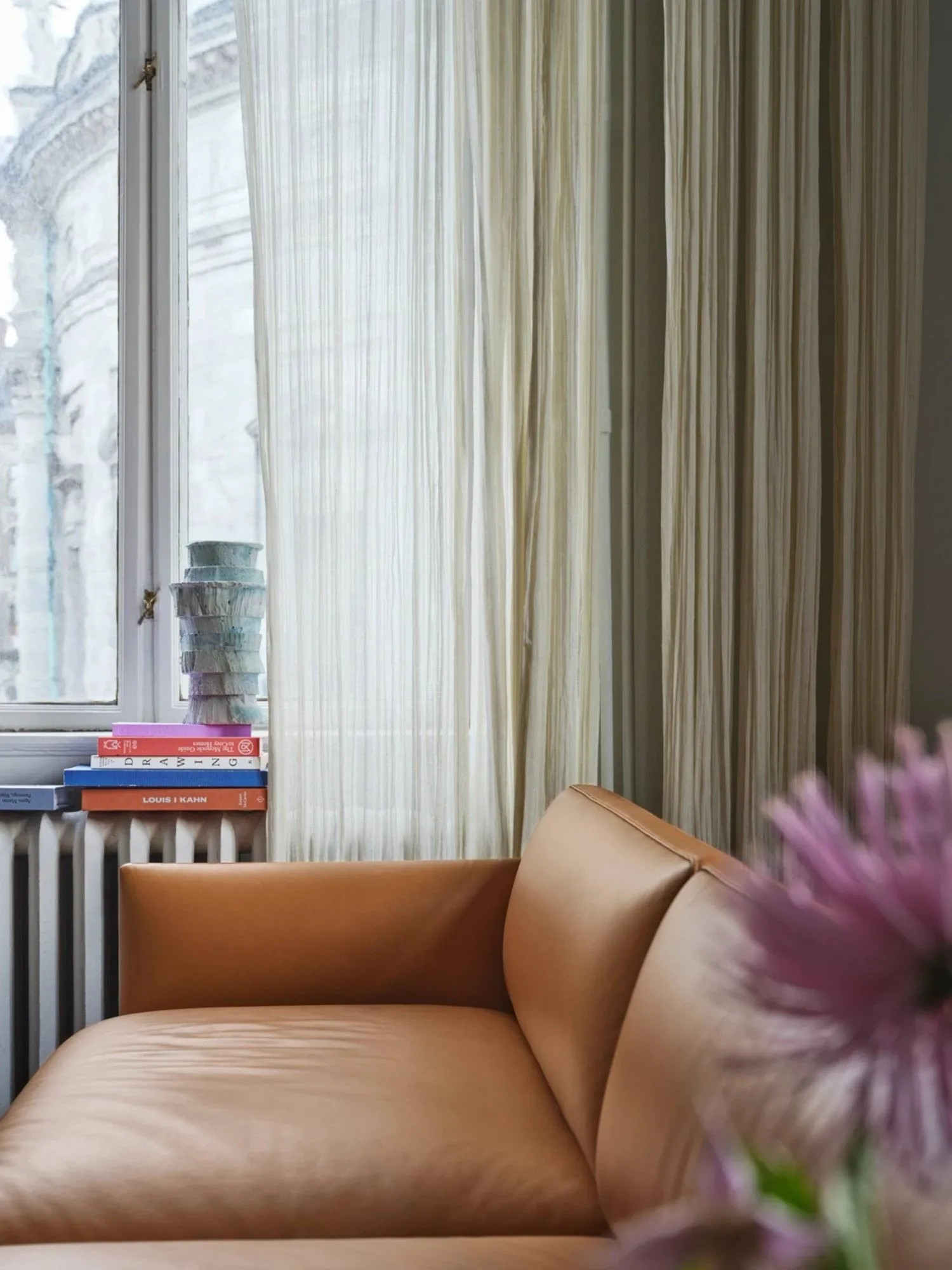 Outline 3-seters sofa skinn, brunt skinn Muuto