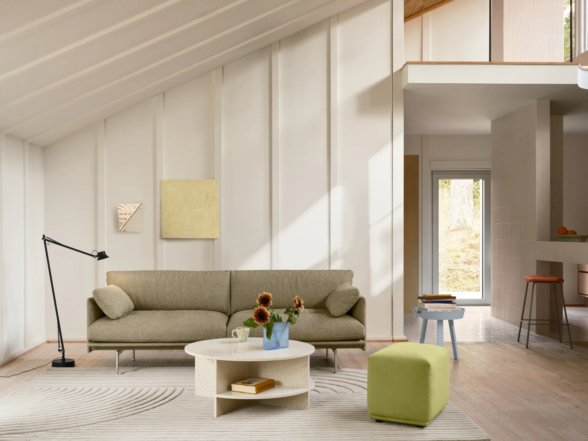 Outline Soft sofa, Clay 15-aluminiumsben, 3-seter Muuto