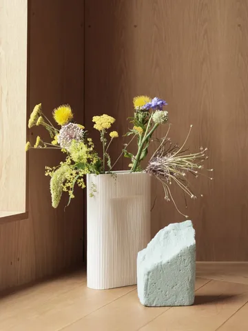Ridge vase 35 cm - Off white - Muuto