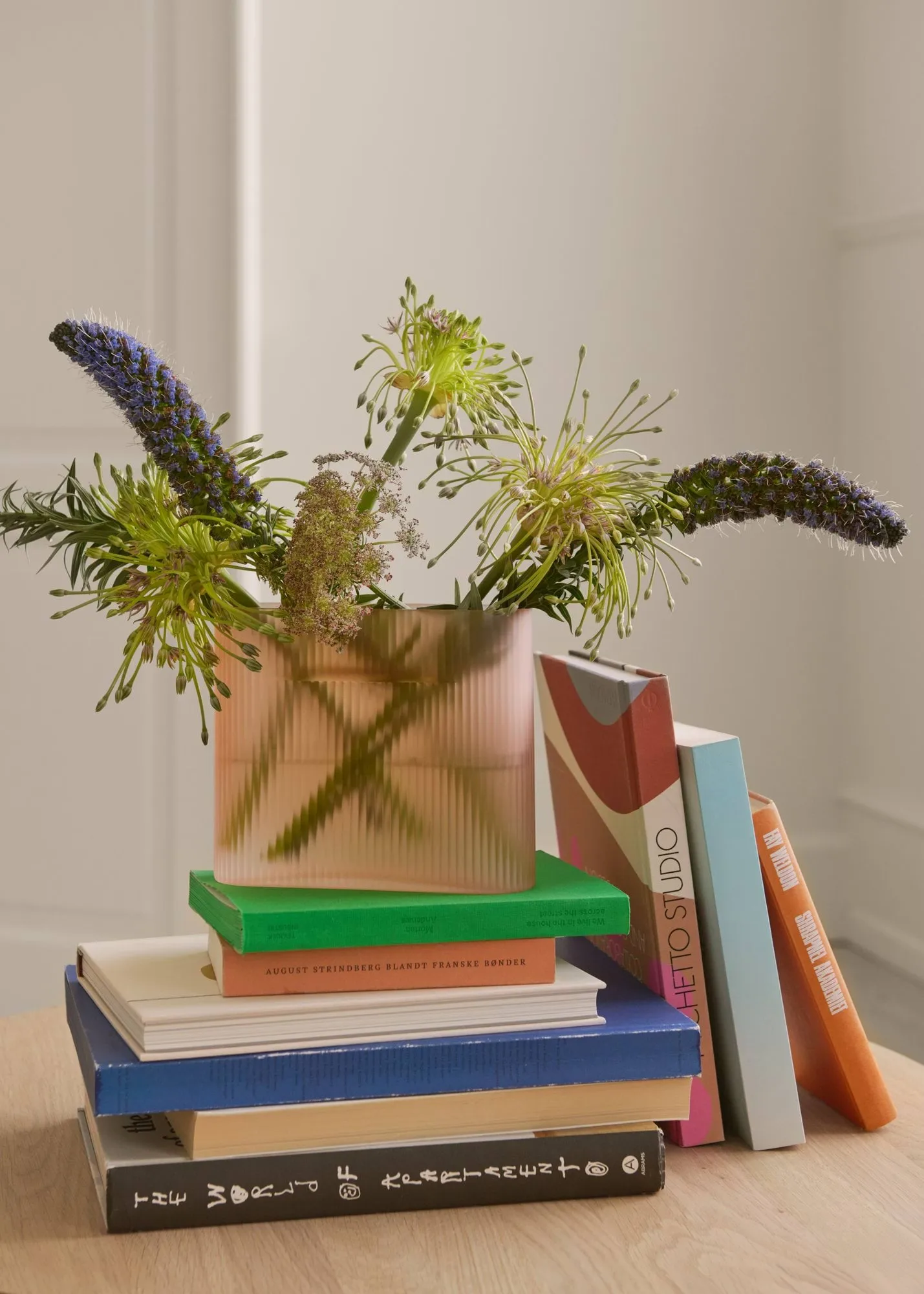 Ridge vase frostat glass 16,5 cm, Lyseoransje Muuto