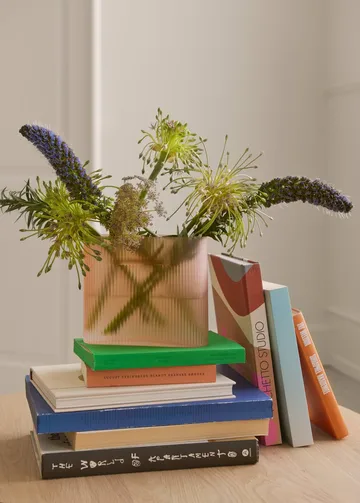 Ridge vase frostat glass 16,5 cm - Lyseoransje - Muuto