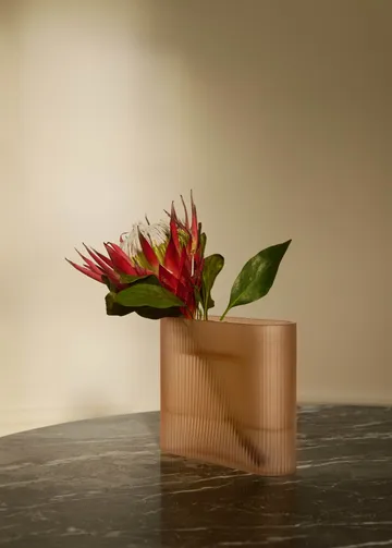 Ridge vase frostat glass 16,5 cm - Lyseoransje - Muuto