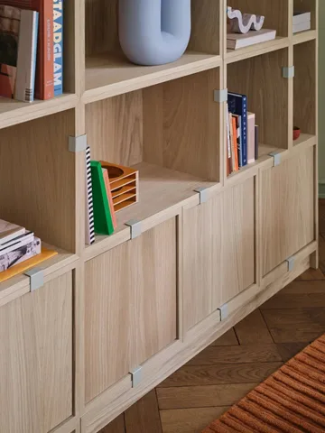 Stacked 2.0 hyller med ryggskive, large - eik - Muuto