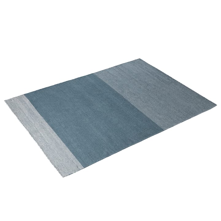 Varjo gulvteppe 170x240 cm - blå - Muuto