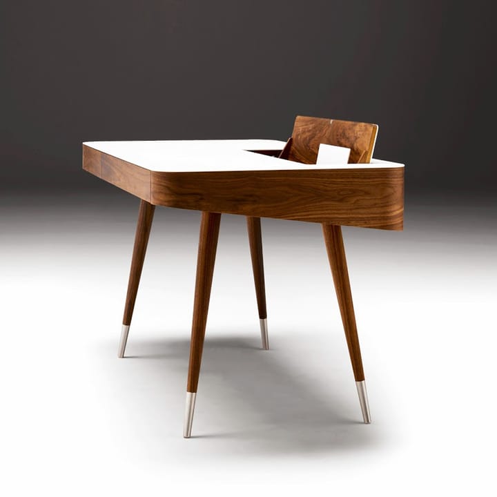 AK 1330 skrivebord, eik olje/hvit, corian benkeplate Naver Collection