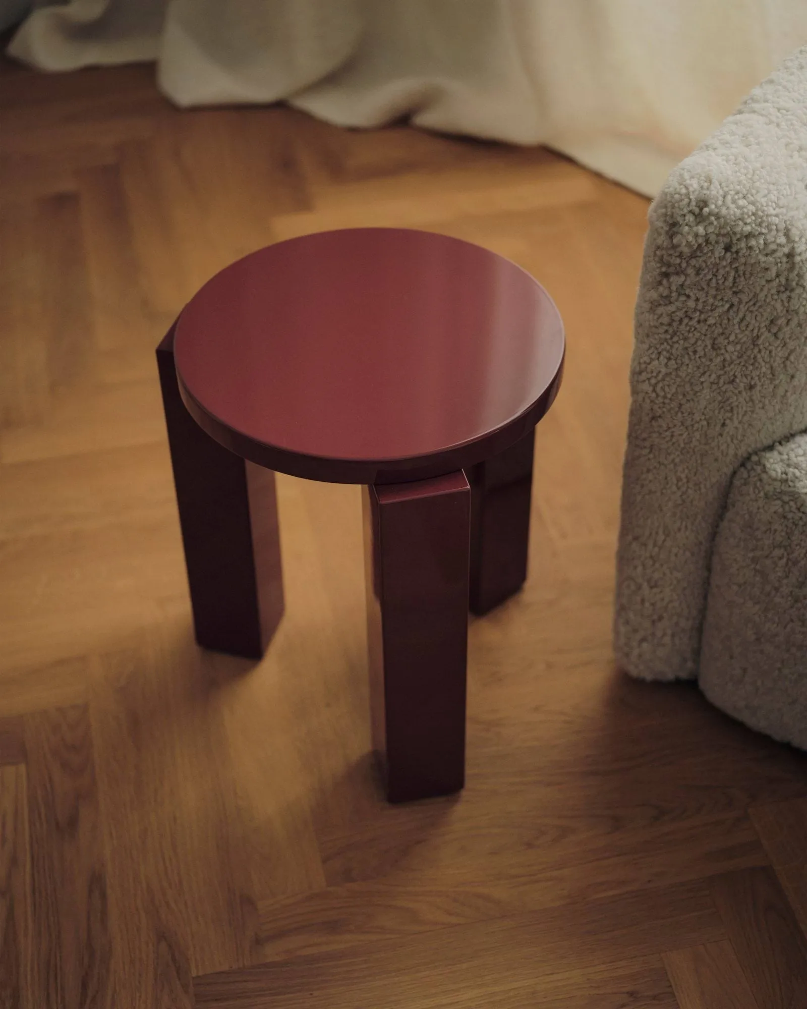 Atlas rund krakk, Burgundy, Ø36x44 cm New Works