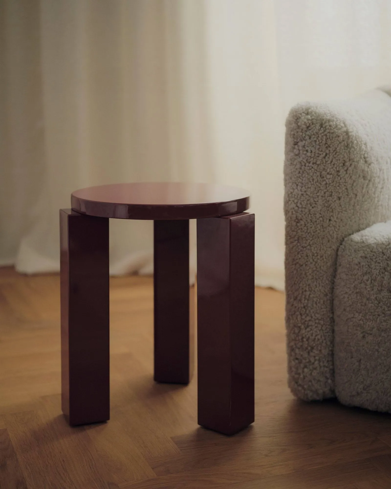 Atlas rund krakk, Burgundy, Ø36x44 cm New Works