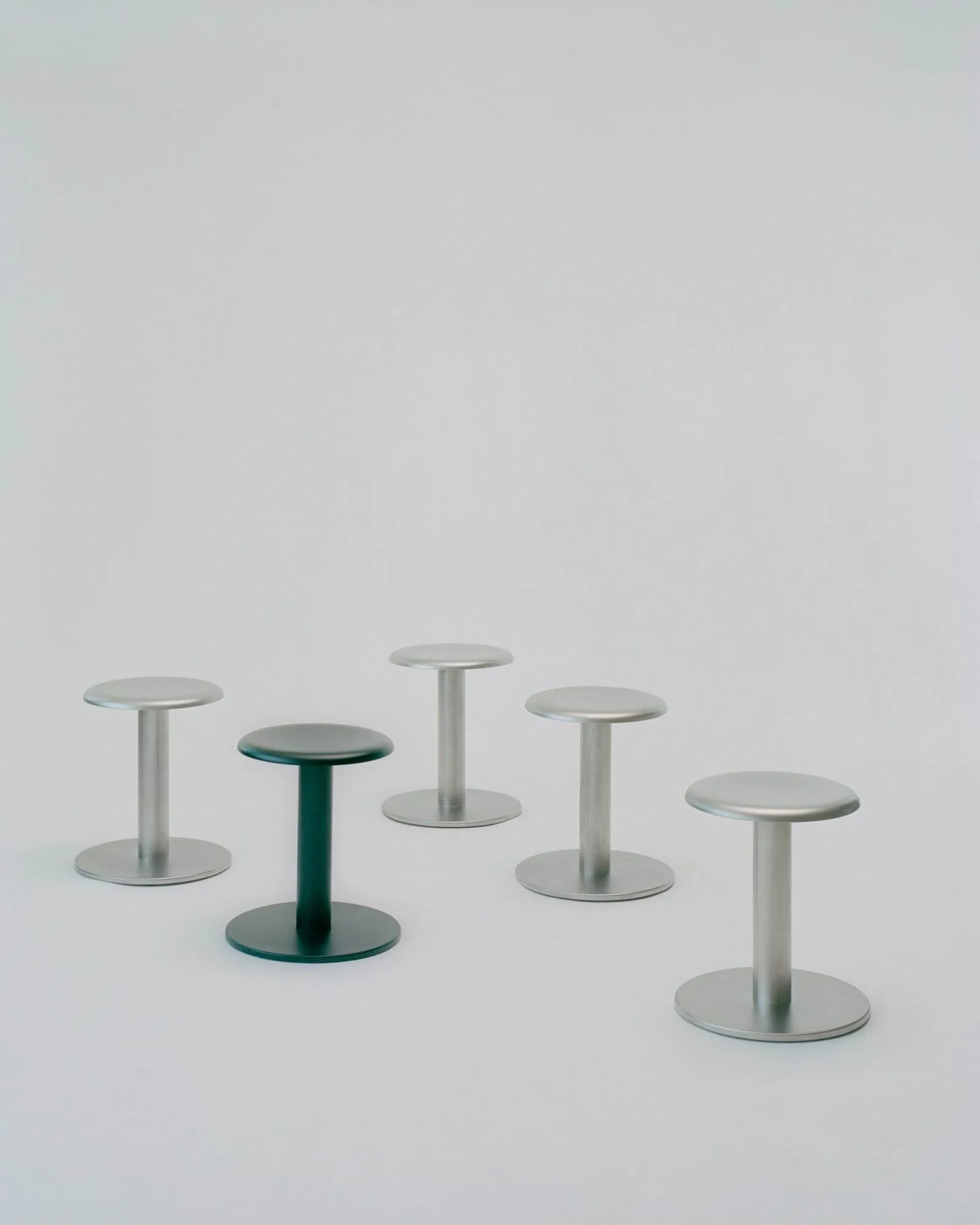 Coupe rund krakk, Black, Ø40x46 cm New Works