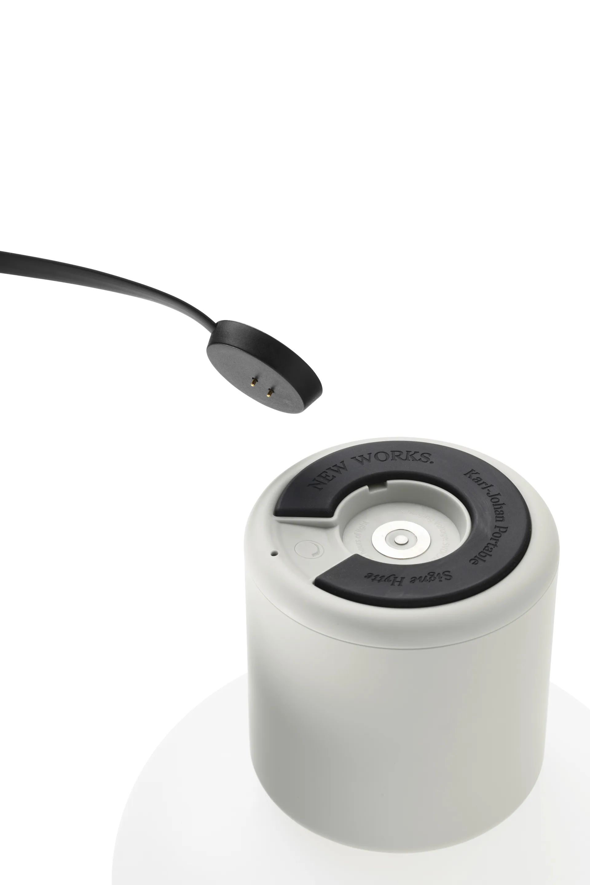 Karl-Johan bordlampe bærbar, Light grey New Works