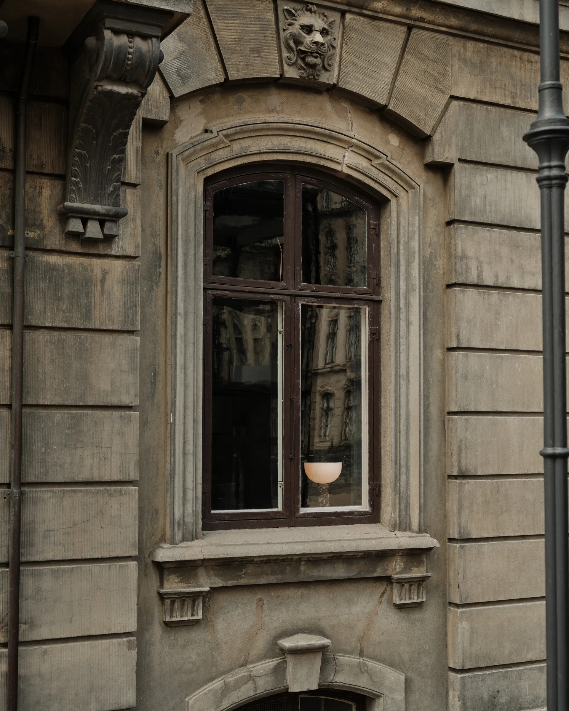 Kizu bordlampe small, Rosso Levanto New Works