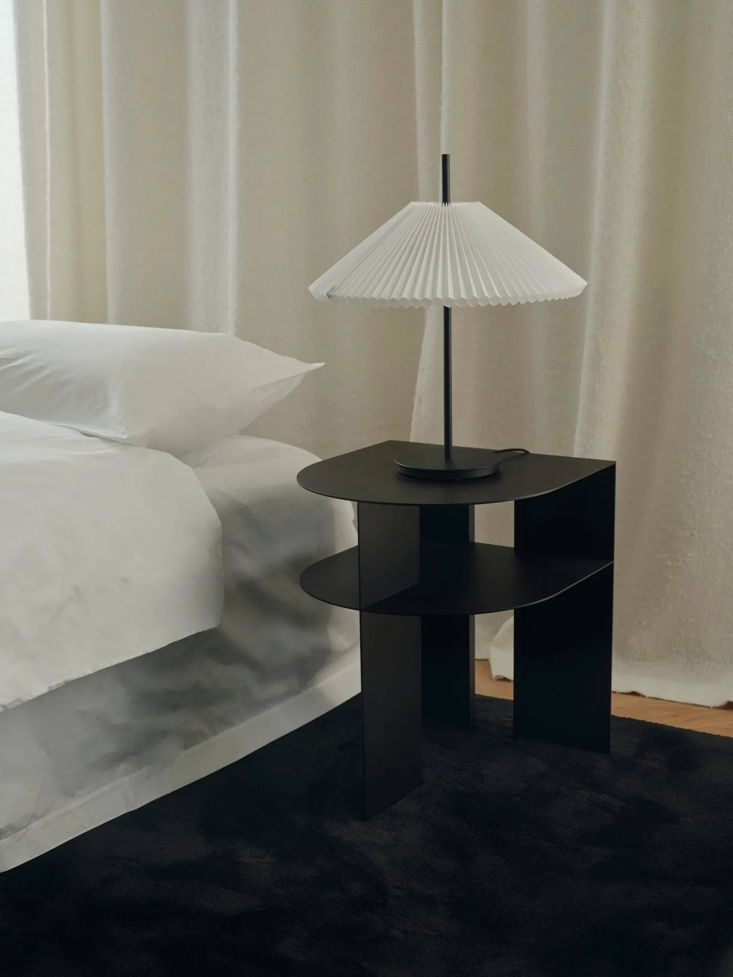 Nebra bordlampe, White (hvit) New Works