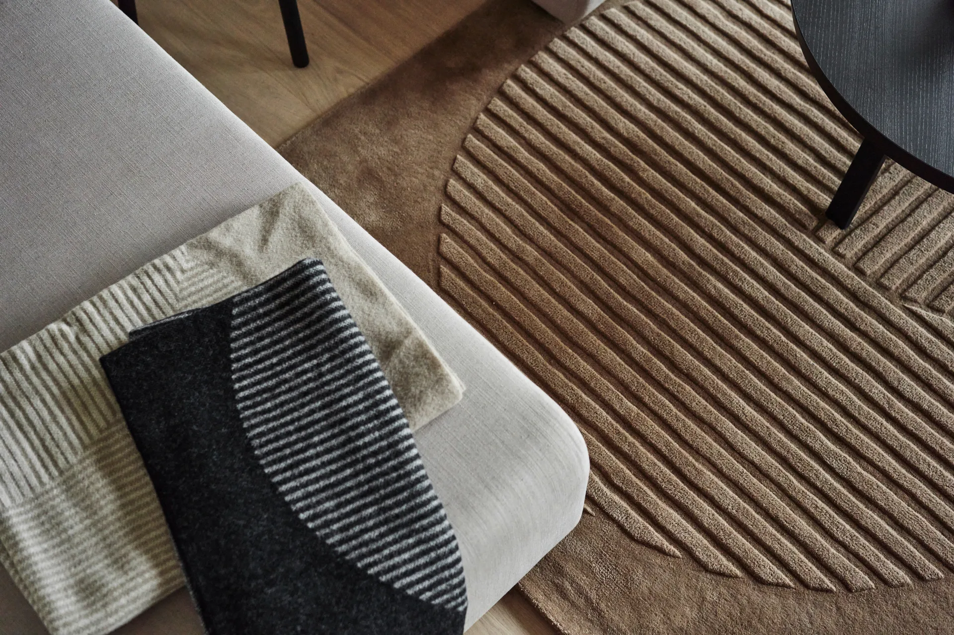 Levels Circles ullteppe, Beige, 170x240 cm NJRD