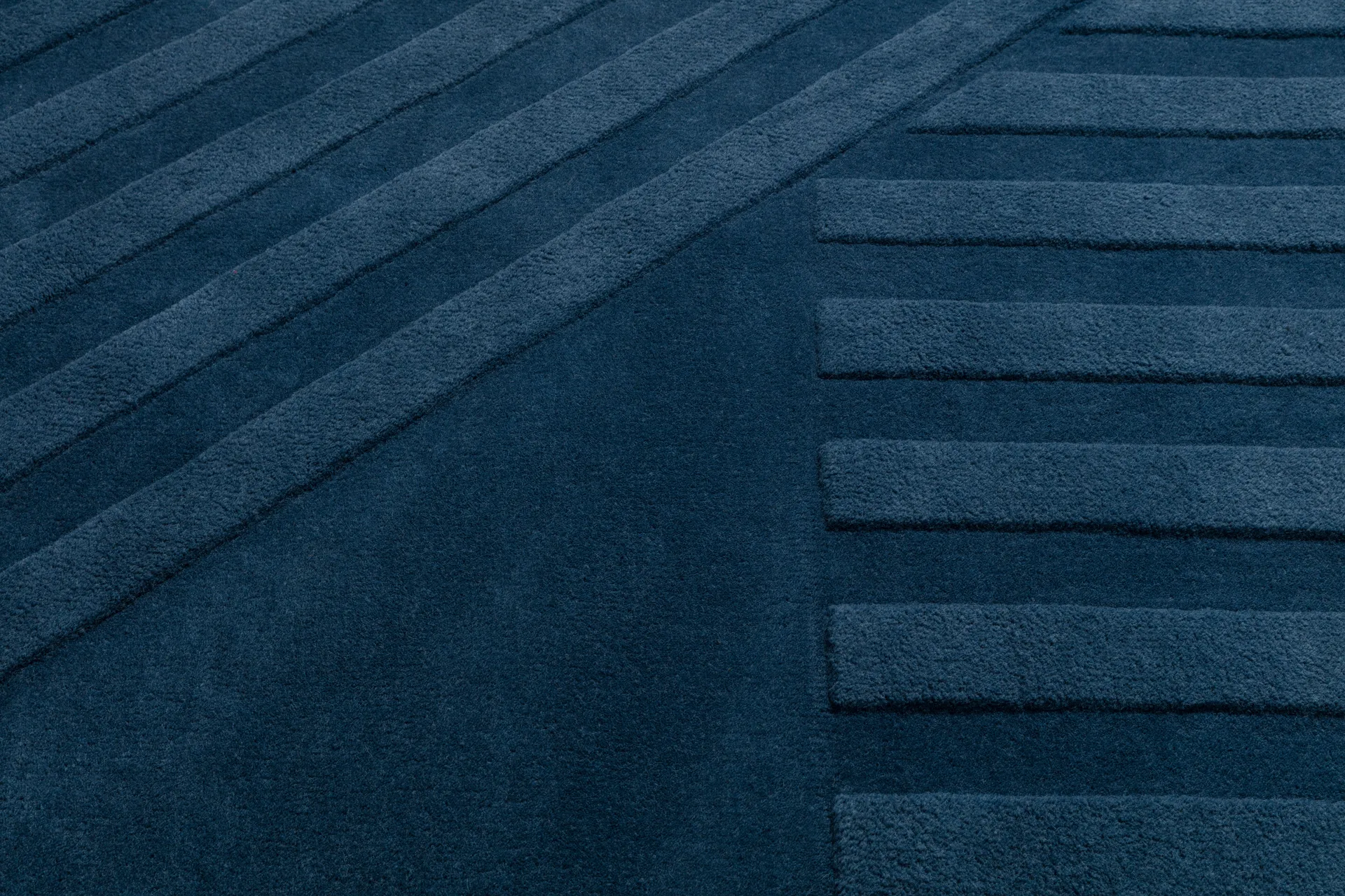Levels Stripes ullteppe, Blå, 170x240 cm NJRD