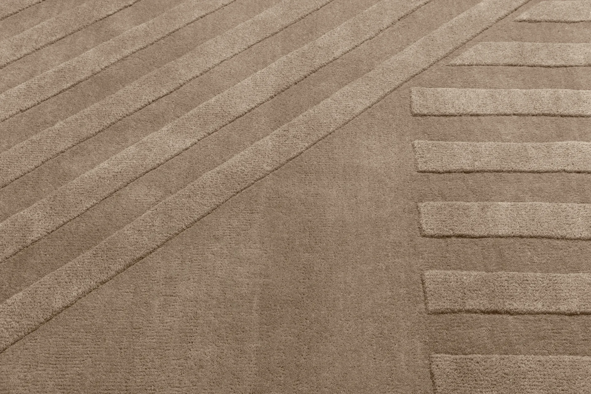Levels Stripes ullteppe, Muldvarp, 170x240 cm NJRD