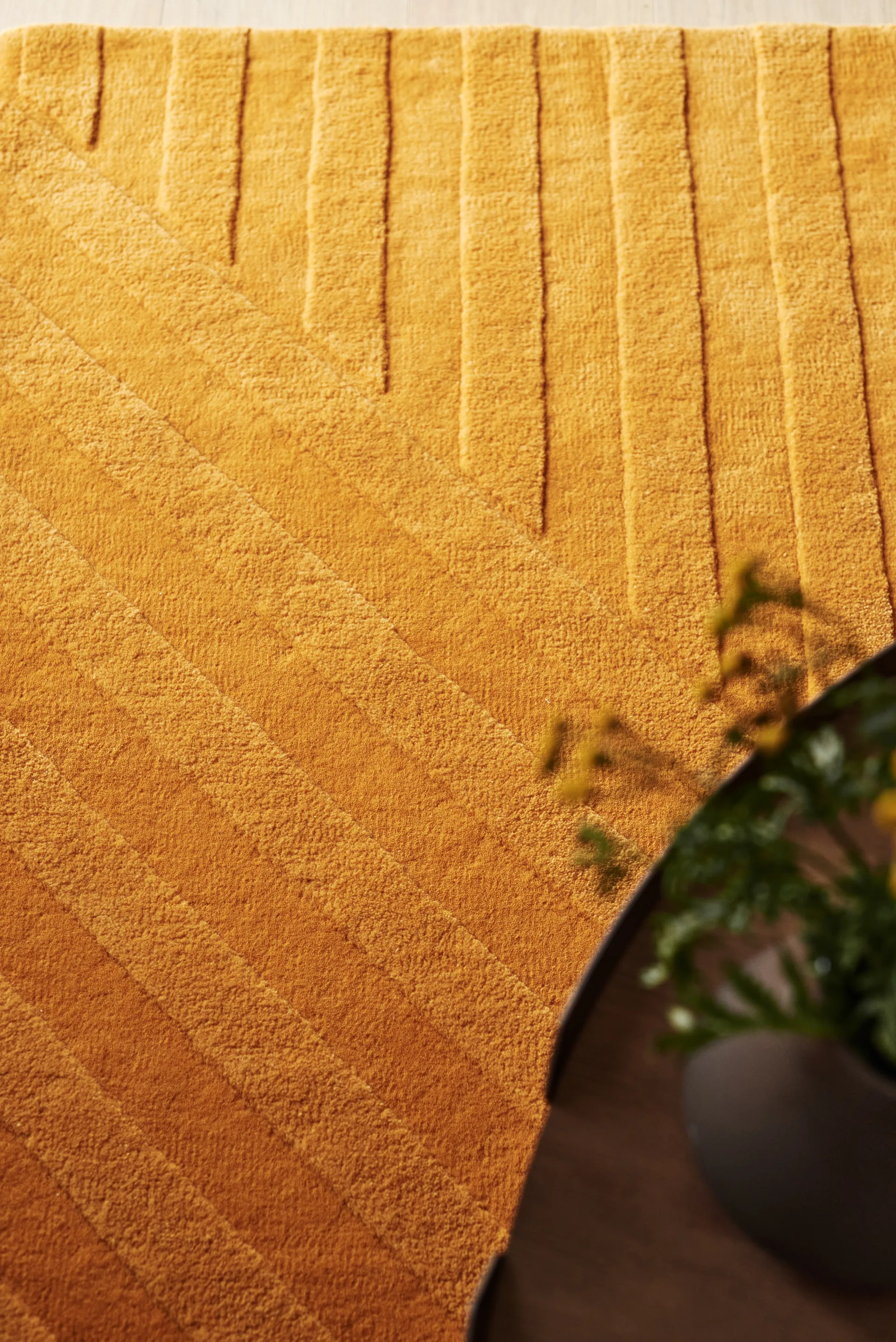 Levels ullteppe stripes gul, 200 x 300 cm NJRD