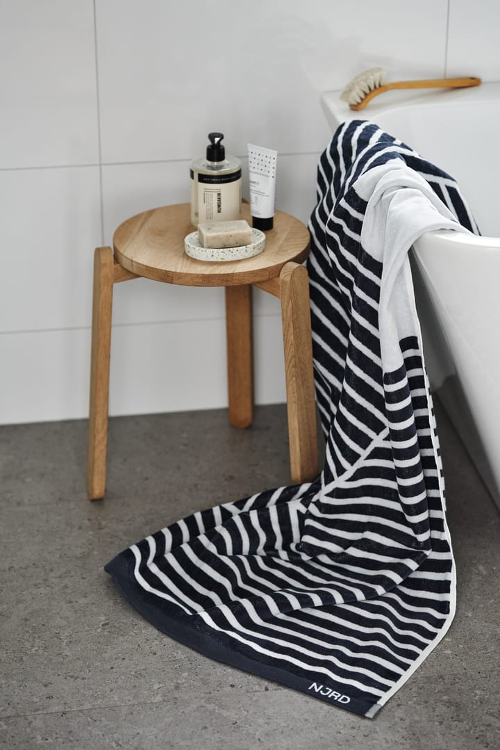 Stripes badehåndkle 100 x 150 cm, Blå NJRD