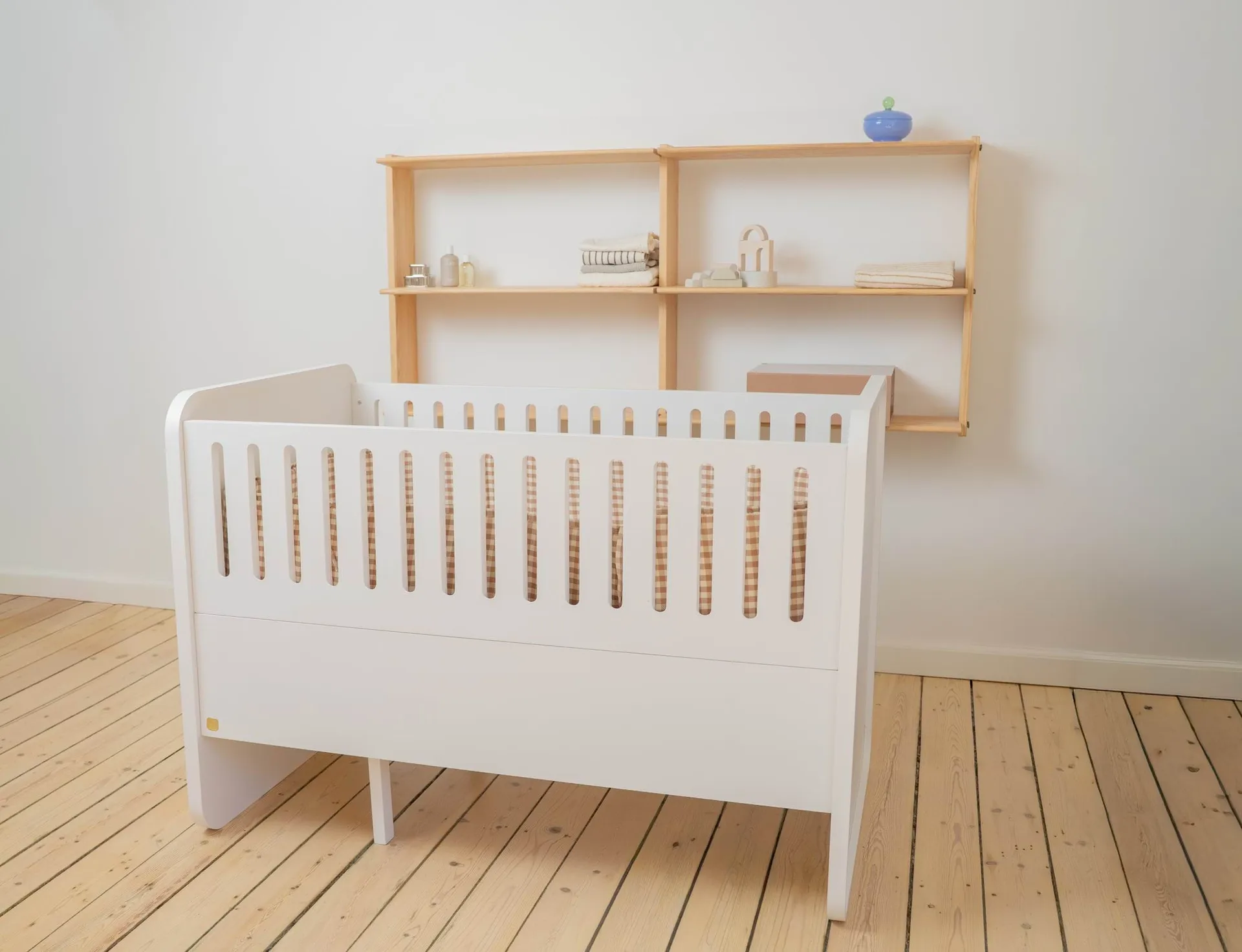 Form baby & juniorseng 166x77,5x87 cm, Hvit Nofred