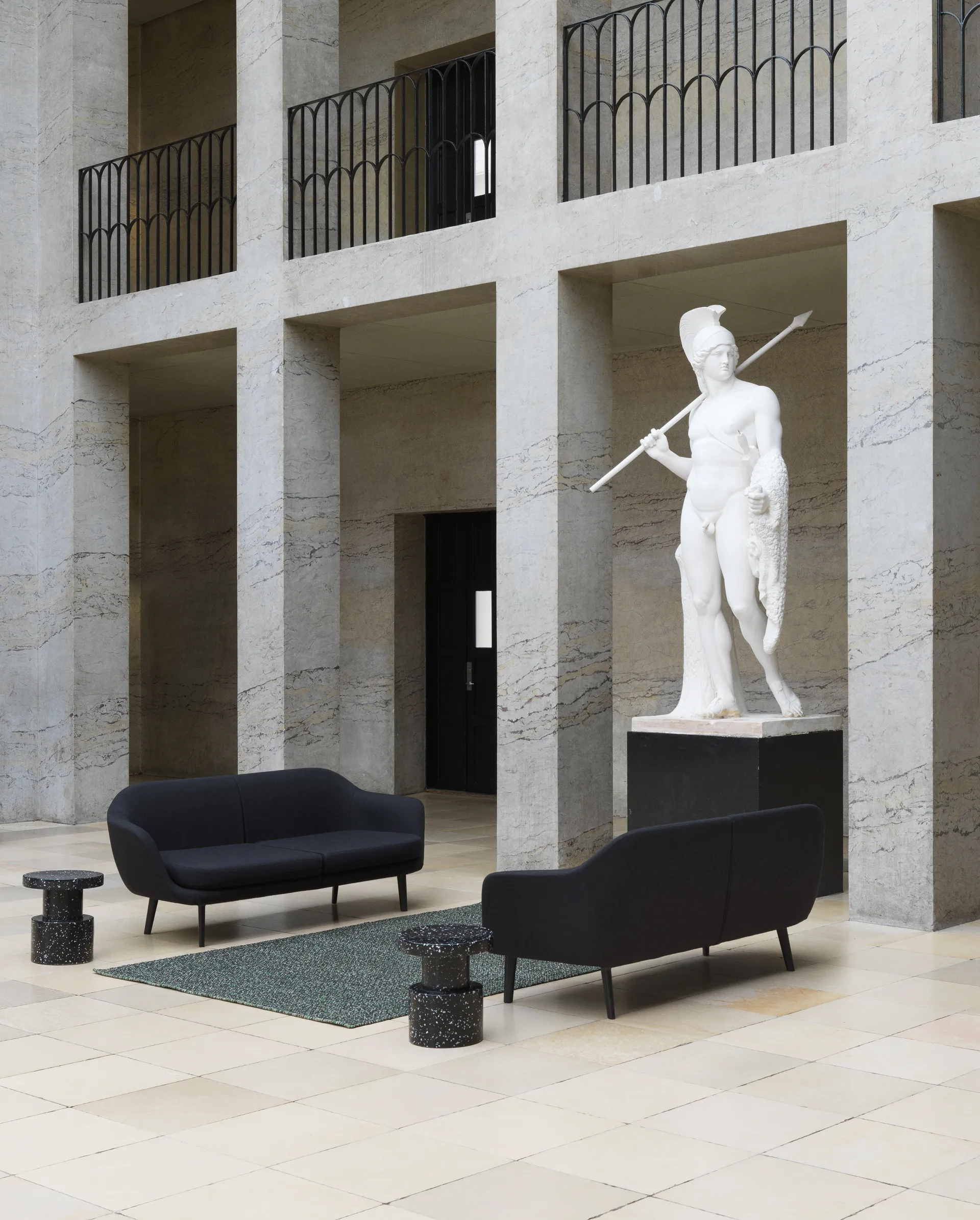 Bit krakk, Sort Normann Copenhagen