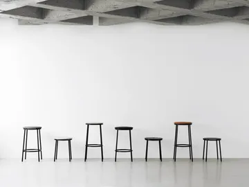 Circa krakk 45 cm - Svart eik - Normann Copenhagen