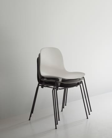 Form Chair stablebar stol svarte ben 2-pk, Grå - undefined - Normann Copenhagen