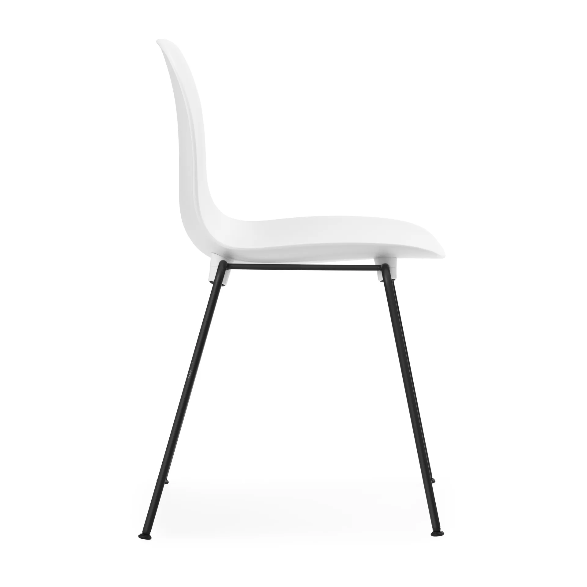 Form Chair stablebar stol svarte ben 2-pk, Hvit Normann Copenhagen