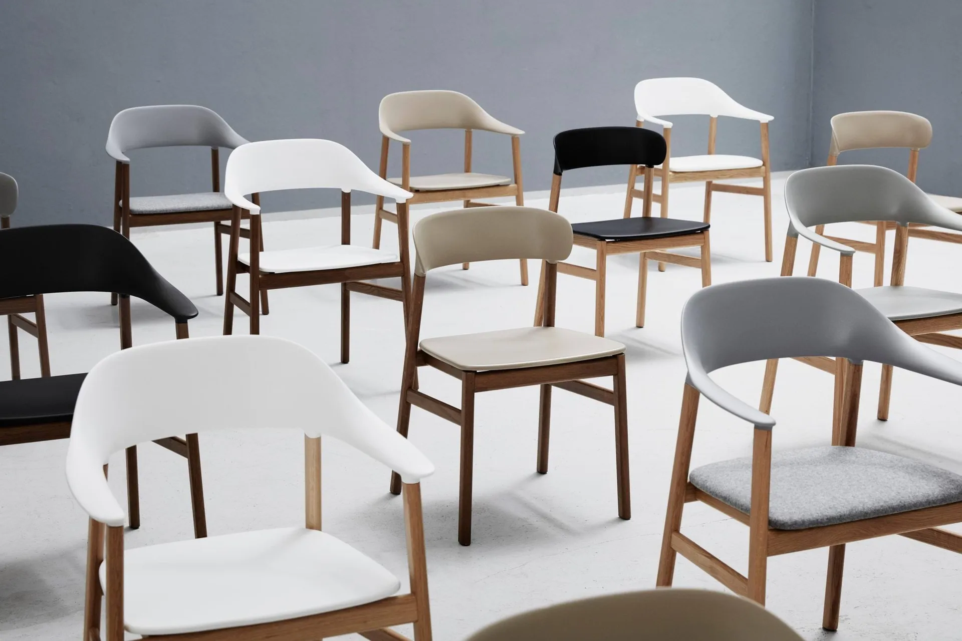 Herit stol røkt eik, Sand Normann Copenhagen