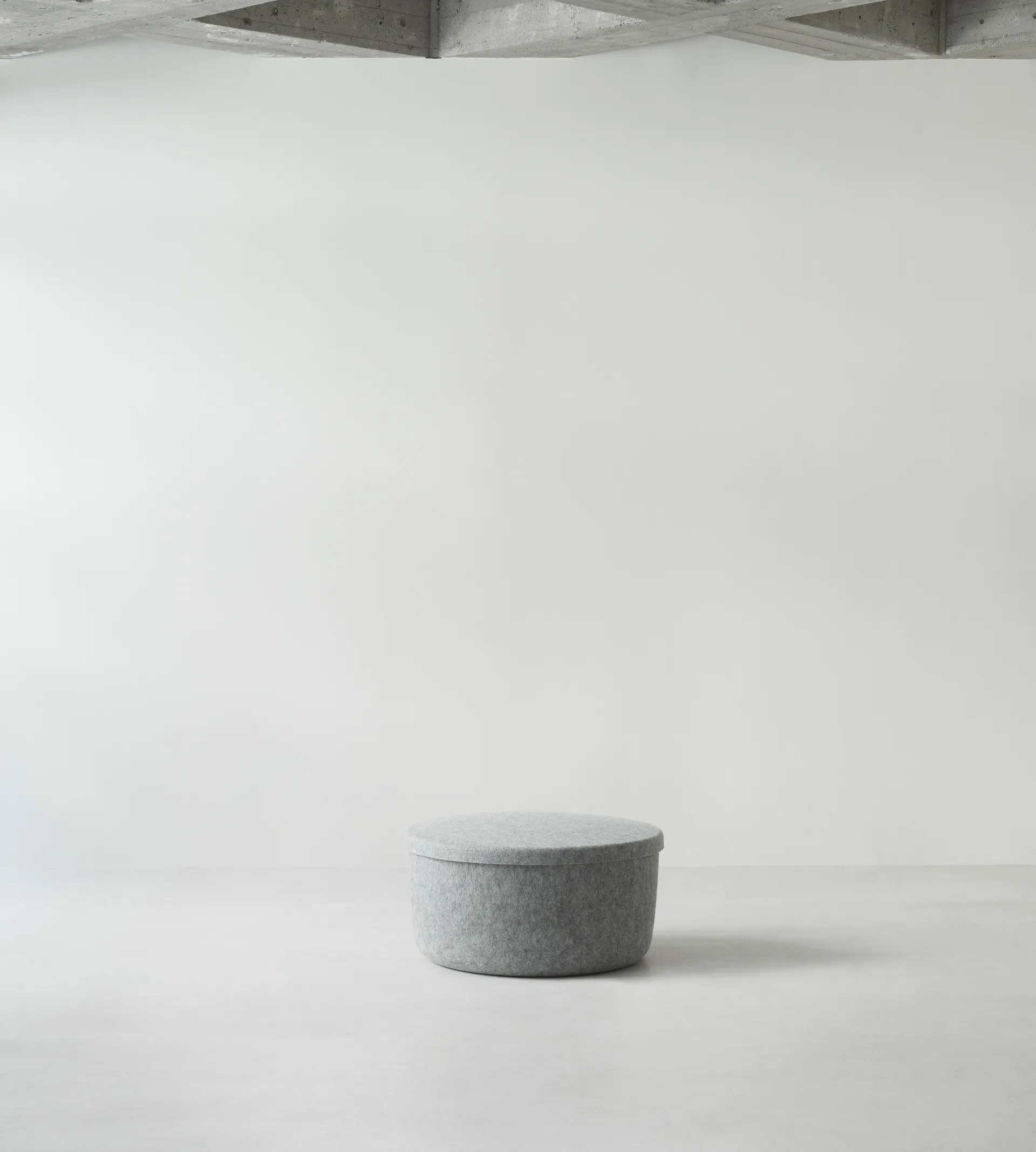 Hide Storage sittepuff stor, Grå Normann Copenhagen