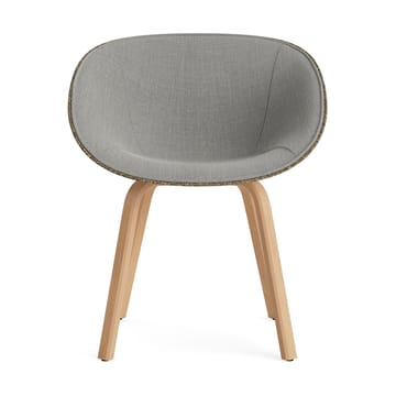 Mat Armchair armlenestol framsidekledd - Remix 133-seaweed-beech - Normann Copenhagen