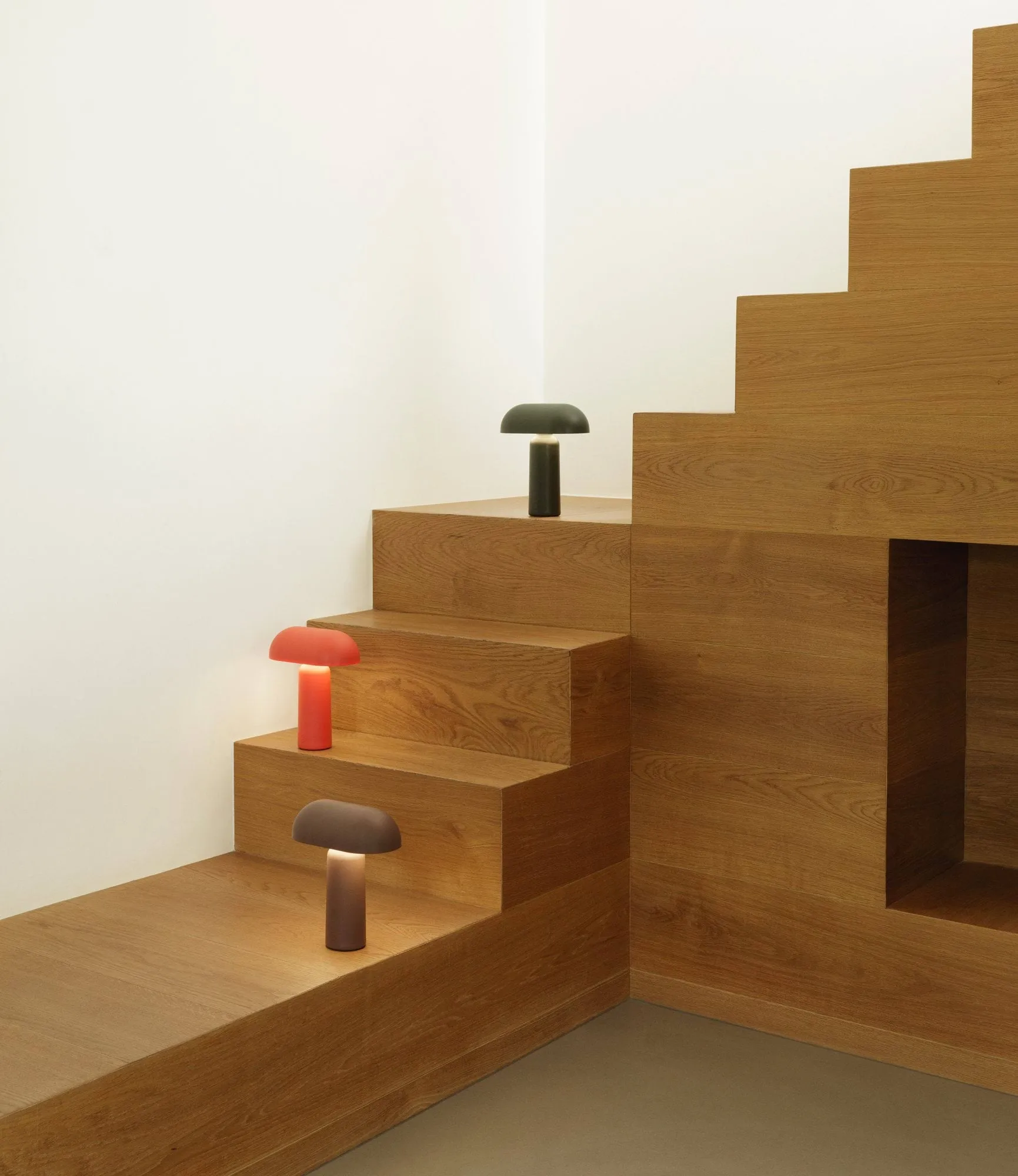 Porta bordlampe, Bright red Normann Copenhagen
