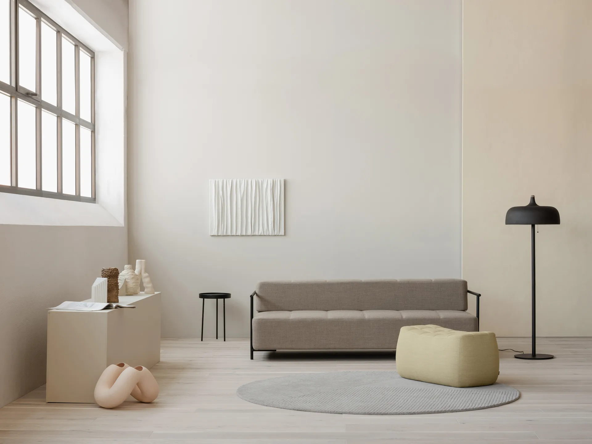 Acorn gulvlampe, Matt svart Northern