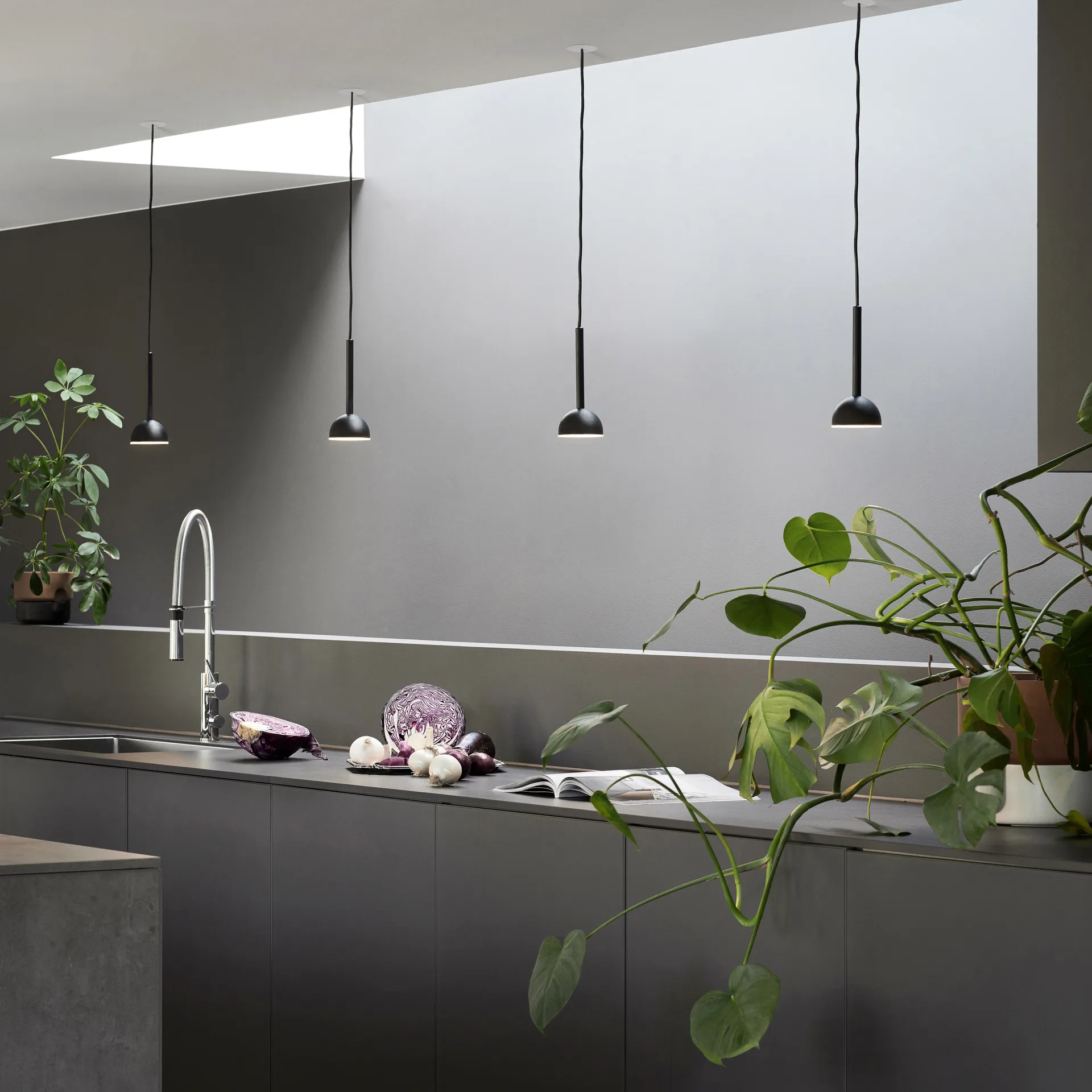 Blush taklampe, Svart Northern