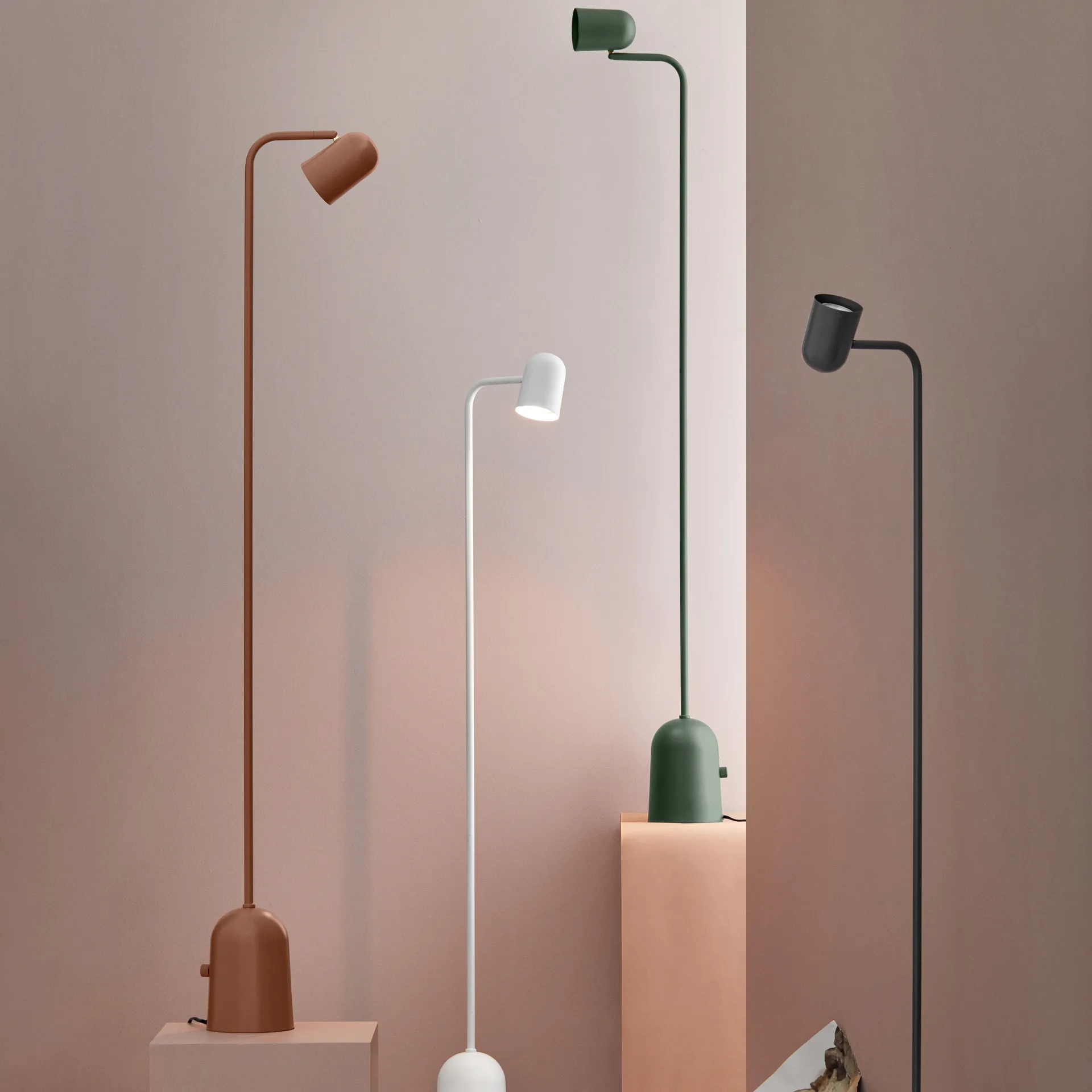 Buddy gulvlampe, Dark grey Northern