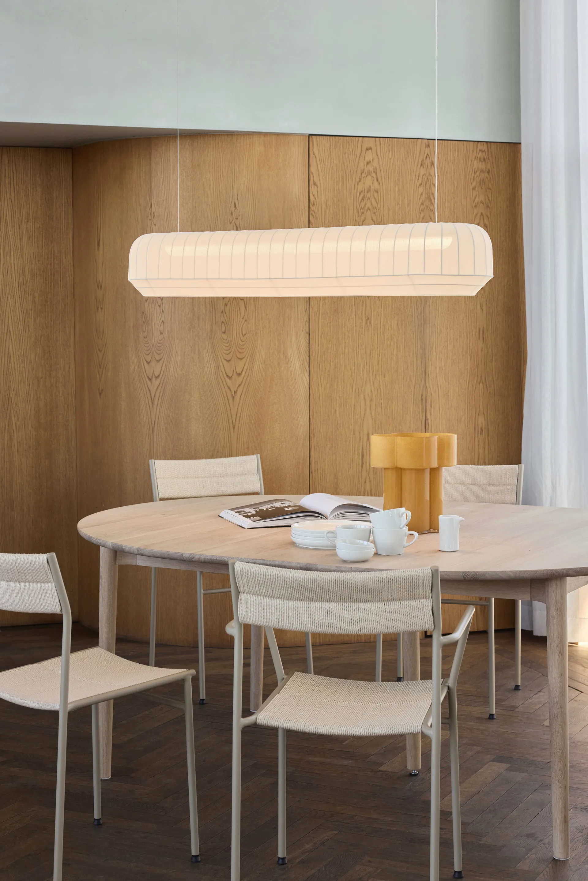 Expand spisebord Ø140 cm, Lysoljet eik Northern