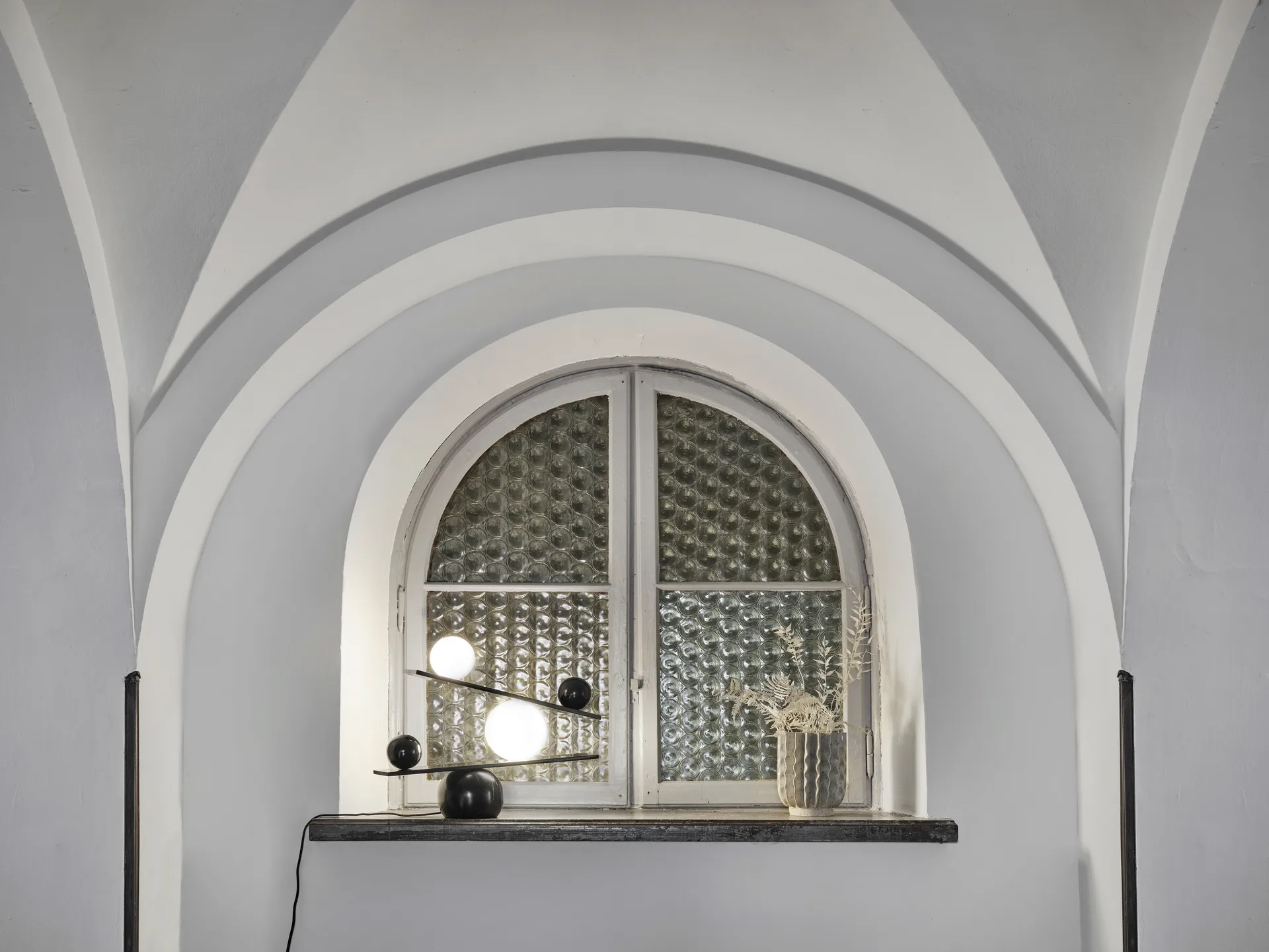 Balance bordlampe, Black Oblure