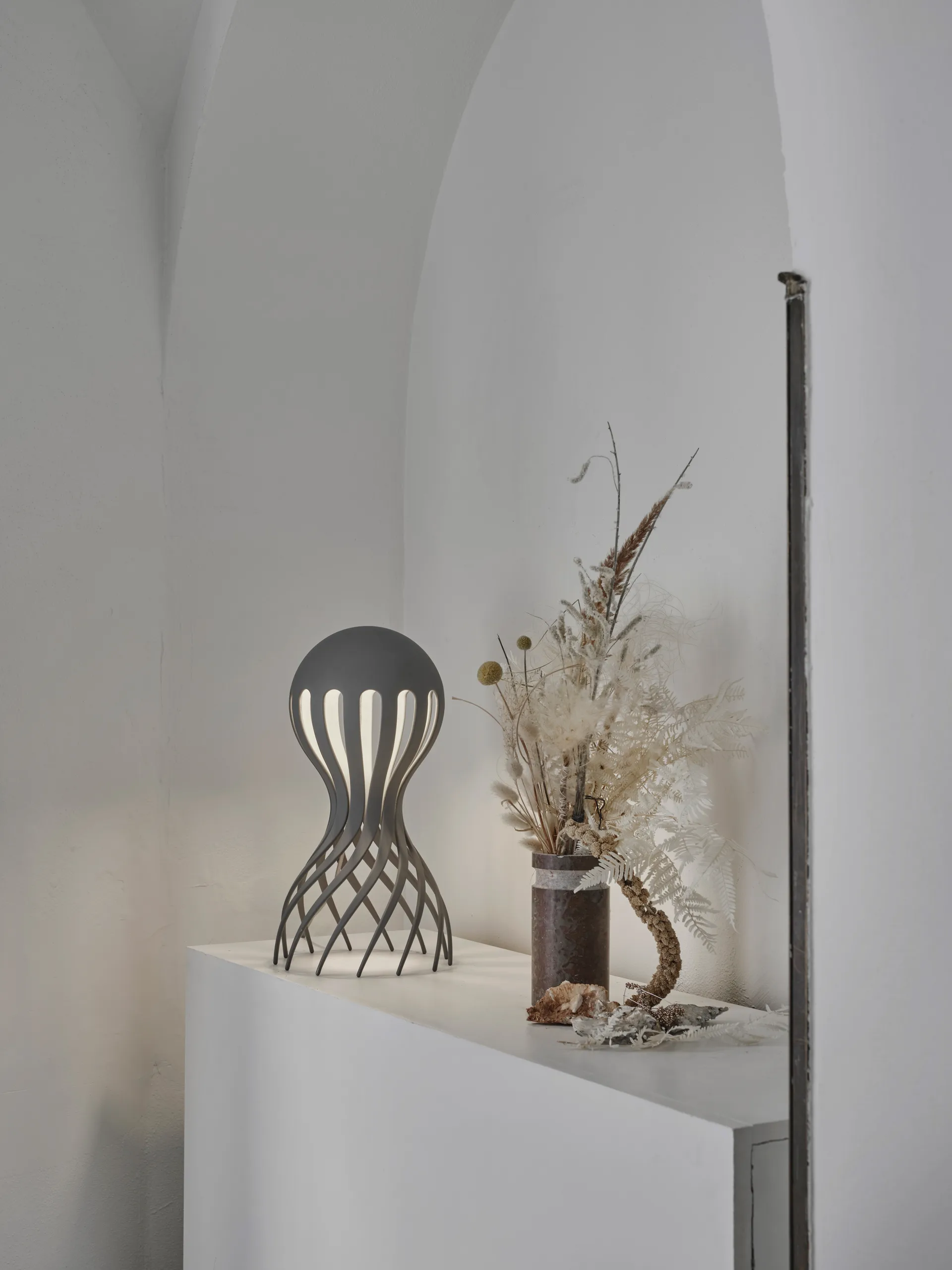 Cirrata bordlampe 44,4 cm, Grey Oblure