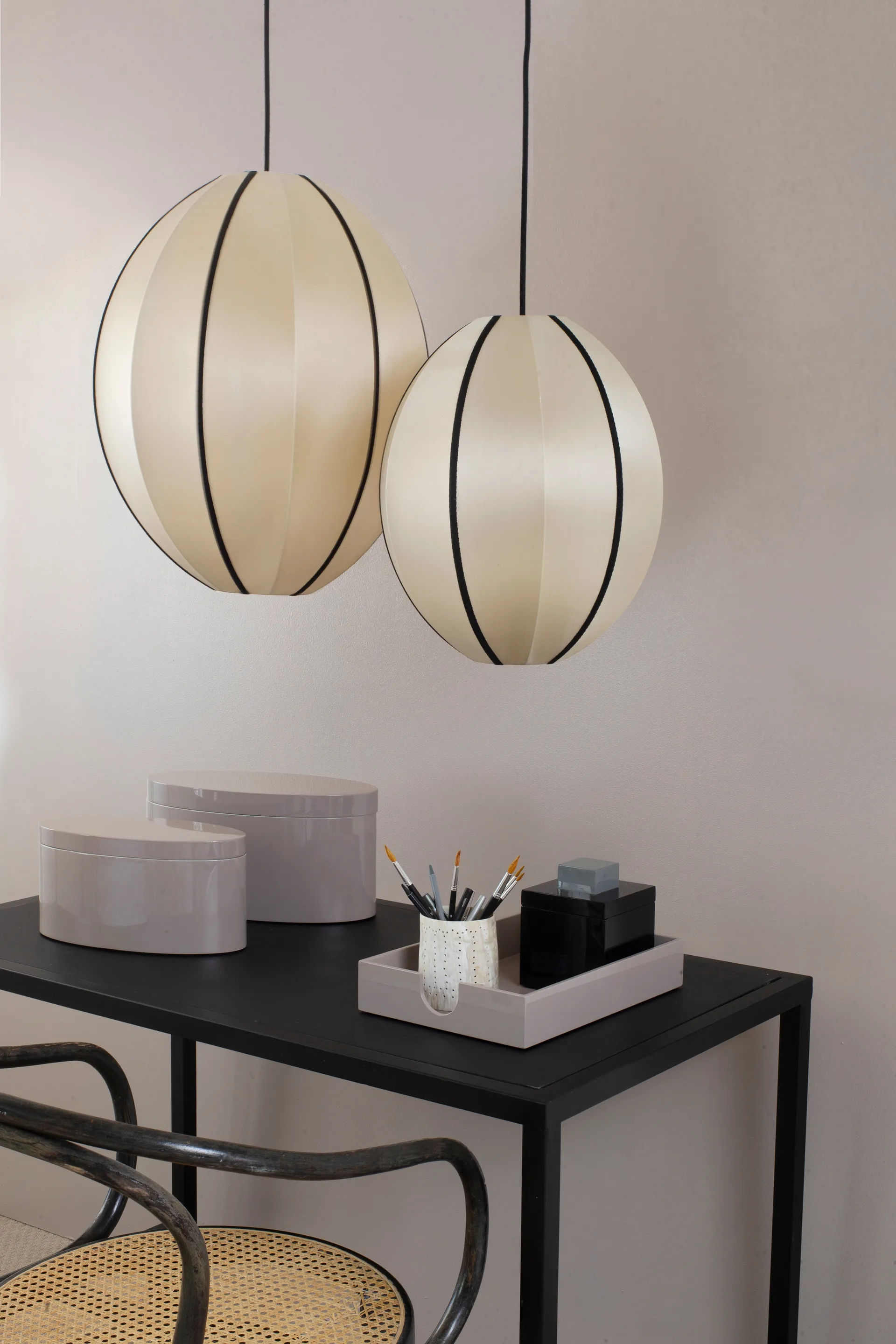 Indochina Classic Oval L lampeskjerm, Kit-black Oi Soi Oi