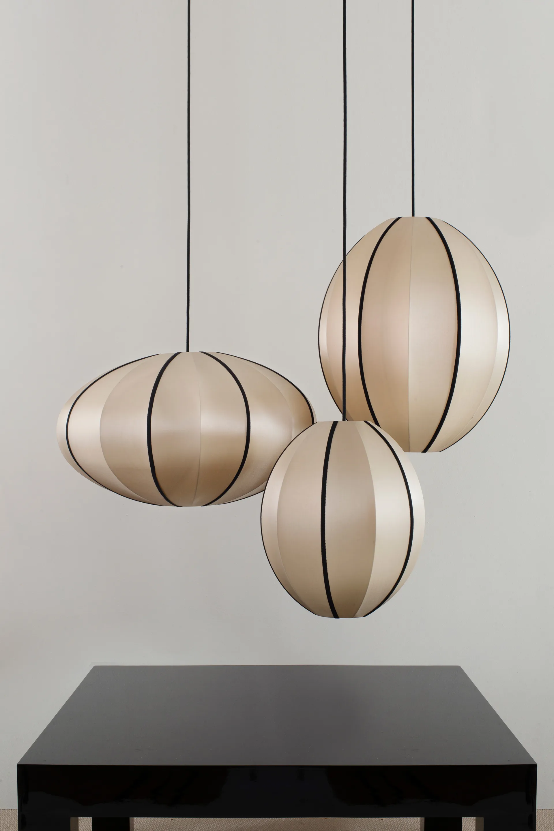 Indochina Classic Oval S lampeskjerm, Kit-black Oi Soi Oi